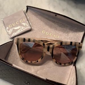Gucci Sunglasses (NWT) with case and cloth